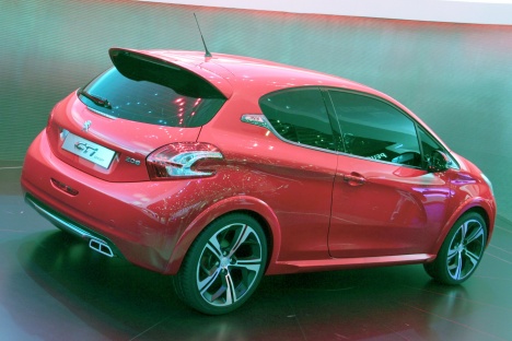 GIMS 2012. Peugeot 208 GTi Concept