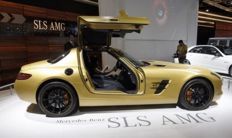 Mercedes-Benz SLS AMG Gold 3