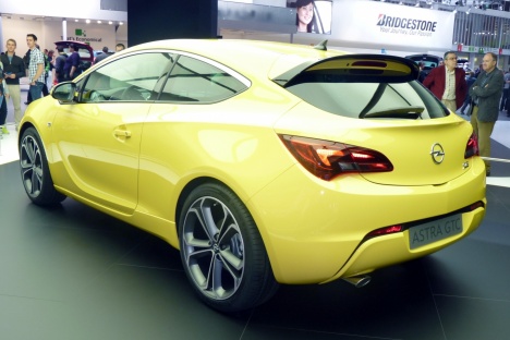 IAA 2011. Astra GTC 2012