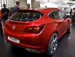 PIMS 2010. Opel Astra GTC Paris Concept