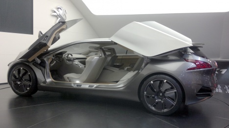 IAA 2011. Peugeot HX1 Concept