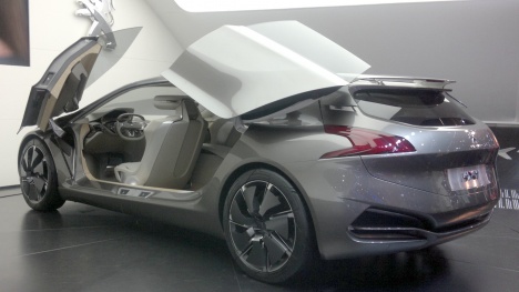 IAA 2011. Peugeot HX1 Concept