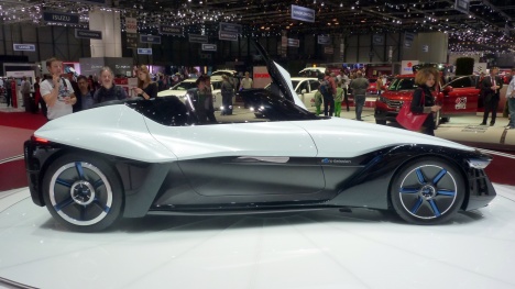 GIMS 2014. Nissan BladeGlider