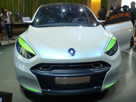 ММАС 2010. Renault Fluence Z.E. Concept