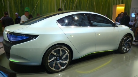 ММАС 2010. Renault Fluence Z.E. Concept