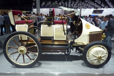 IAA 2011. Porsche Semper Vivus